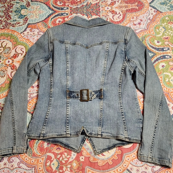 Isabella Bird Denim Blazer | Size 6 - Picture 4 of 10